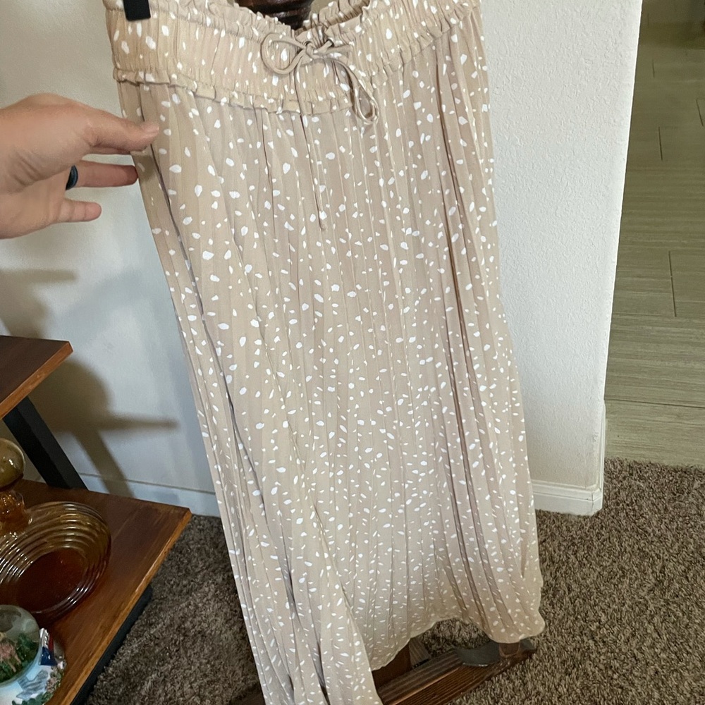 Animal print, tea length pleated skirt!